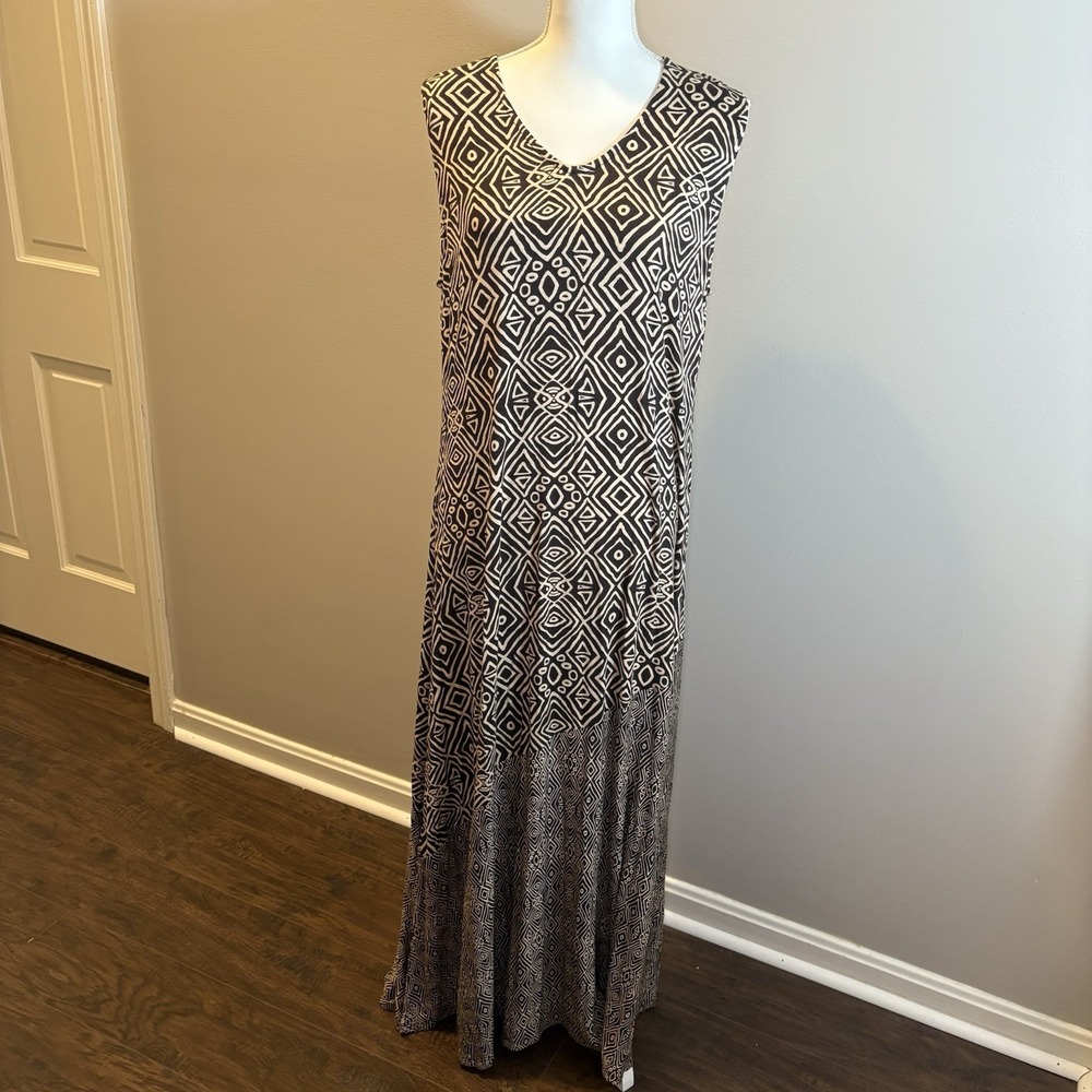 Soft Surroundings Tulum Maxi Dress Size Medium Tribal Print Brown Jersey Stretch - Picture 3 of 9